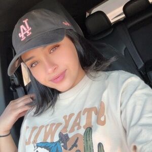 Meet your Posher, Paulina